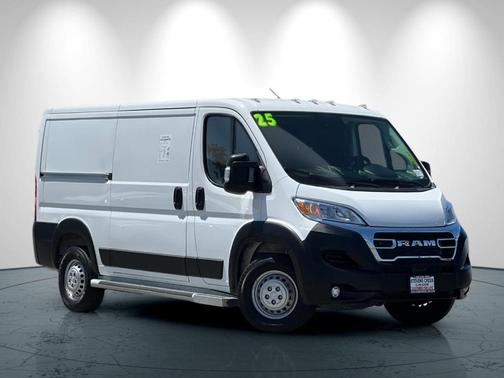 Bright White Clearcoat 2025 RAM ProMaster 2500 Base