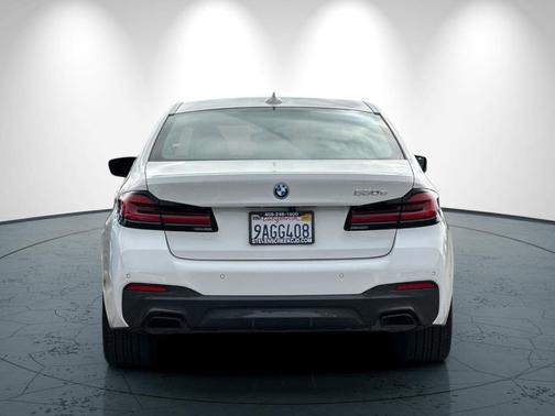 2022 BMW 530e 530e