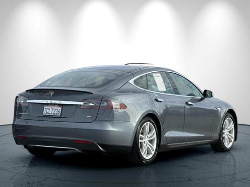 2013 Tesla Model S Performance