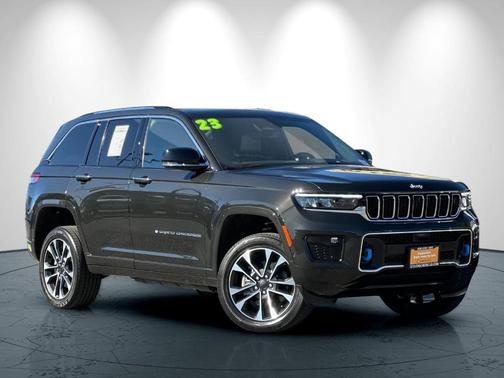 Rocky Mountain Pearlcoat 2023 Jeep Grand Cherokee 4xe Overland