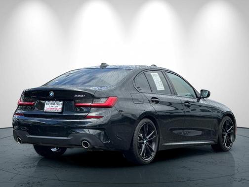 Black Sapphire Metallic 2019 BMW 330 i