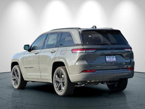 Sting Gray Clearcoat 2027 Jeep Grand Cherokee Limited