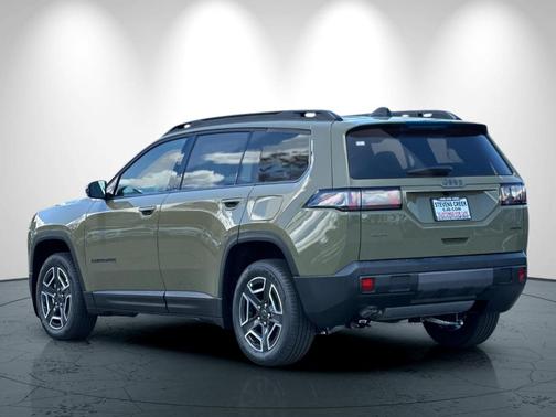 41 2026 Jeep Cherokee LAREDO/LIMITED