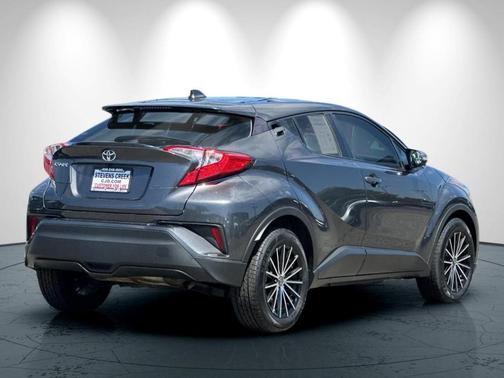 2021 Toyota C-HR LE