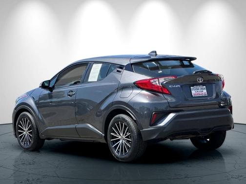2021 Toyota C-HR LE
