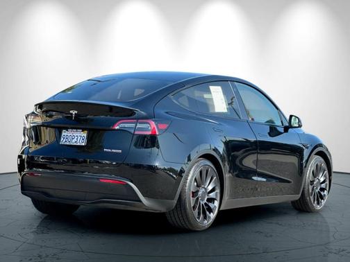 2023 Tesla Model Y Performance