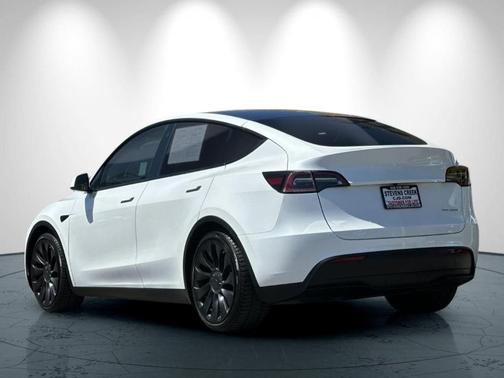 White 2022 Tesla Model Y Performance