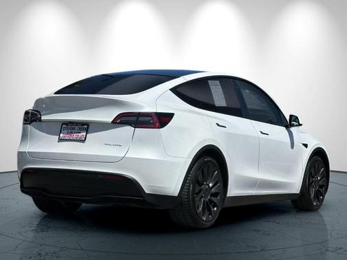 White 2022 Tesla Model Y Performance