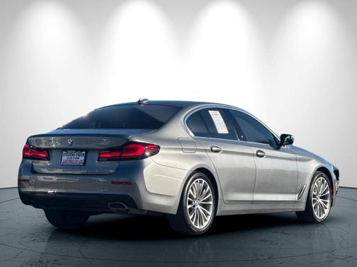 2023 BMW 530 i