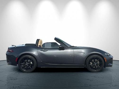 2016 Mazda MX-5 Miata Grand Touring