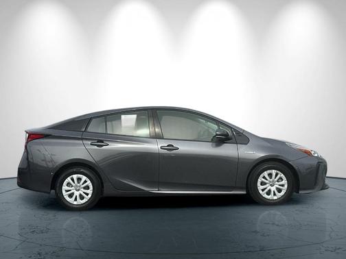 2019 Toyota Prius L