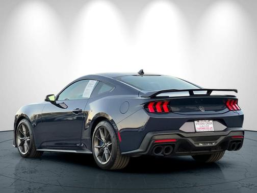 2025 Ford Mustang Dark Horse