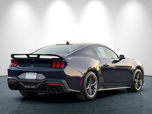 2025 Ford Mustang Dark Horse
