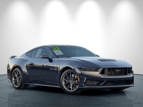 2025 Ford Mustang Dark Horse