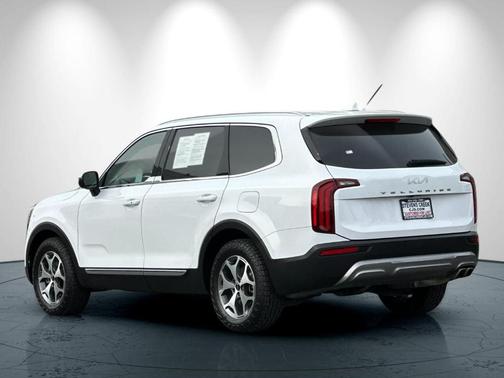 Glacial White Pearl 2022 Kia Telluride EX