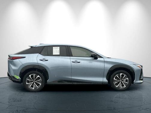 2023 Lexus RZ 450e Premium