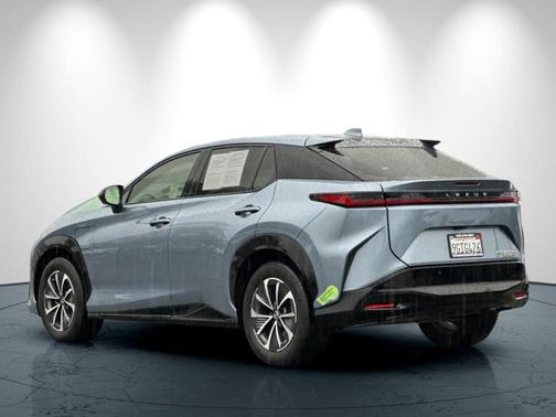 2023 Lexus RZ 450e Premium