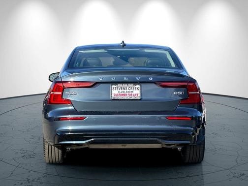 2025 Volvo S60 B5 Core