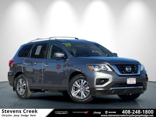 2019 Nissan Pathfinder S