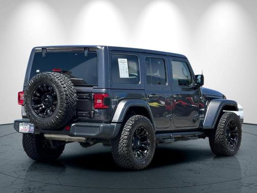 Granite Crystal Clearcoat Metallic 2018 Jeep Wrangler Unlimited Sahara