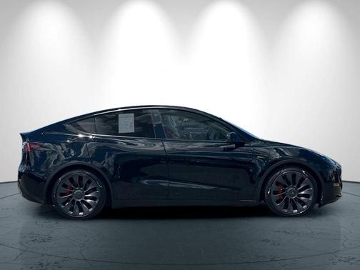 Black 2021 Tesla Model Y Performance