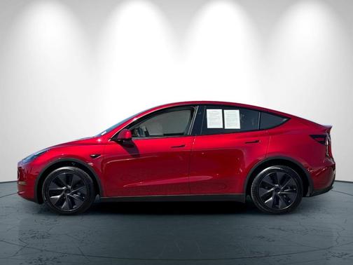 2025 Tesla Model Y Long Range