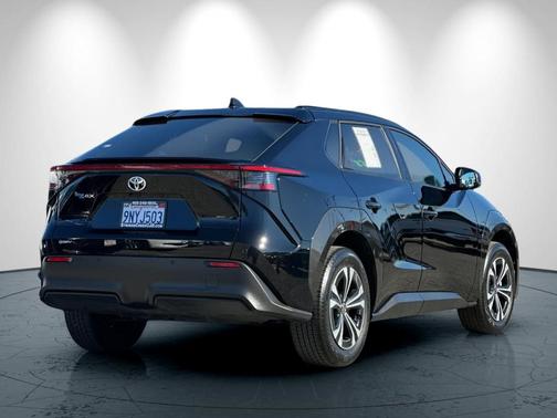 2024 Toyota bZ4X XLE