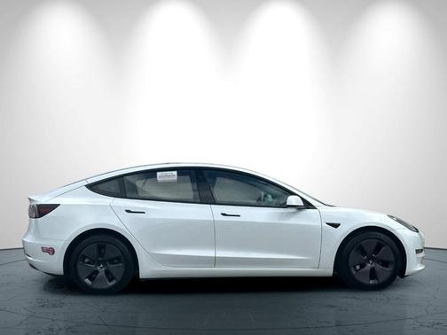 White 2021 Tesla Model 3 Standard Range Plus