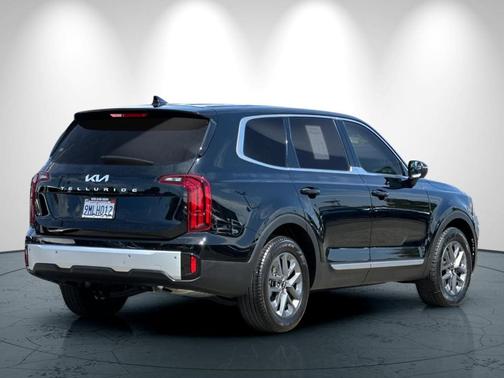 2024 Kia Telluride LX