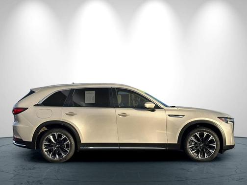 2024 Mazda CX-90 PHEV Premium Plus