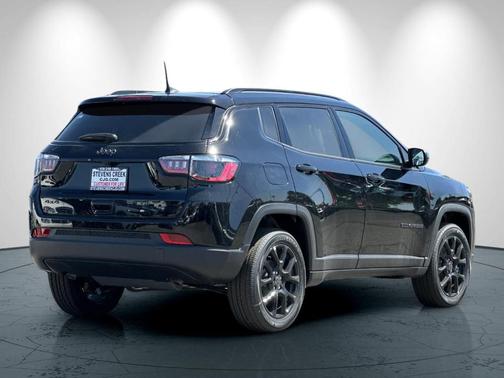 Diamond Black 2026 Jeep Compass Latitude
