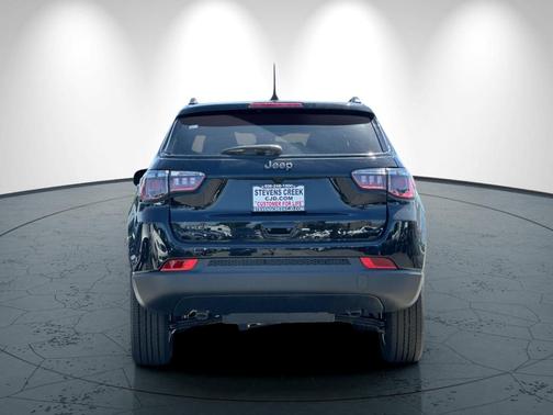 Diamond Black 2026 Jeep Compass Latitude