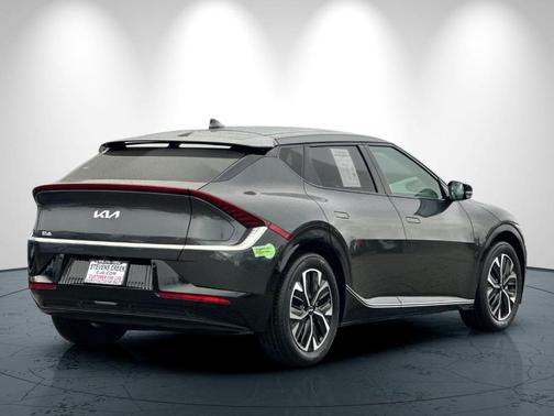 2023 Kia EV6 Wind