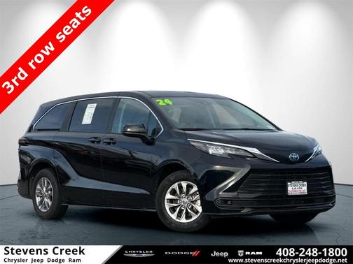 2024 Toyota Sienna LE