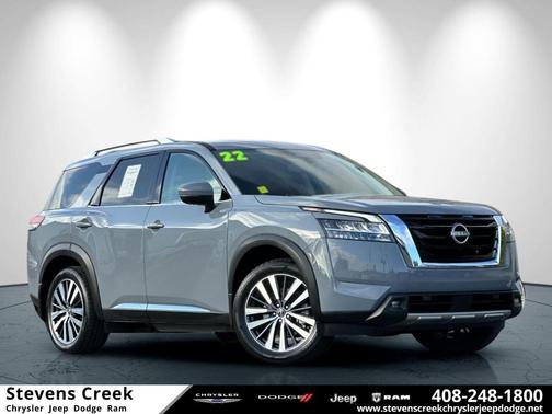 2022 Nissan Pathfinder Platinum