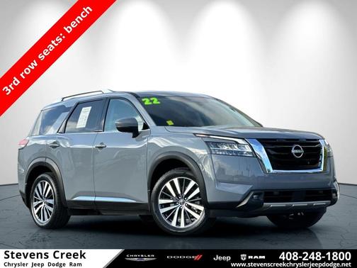 2022 Nissan Pathfinder Platinum