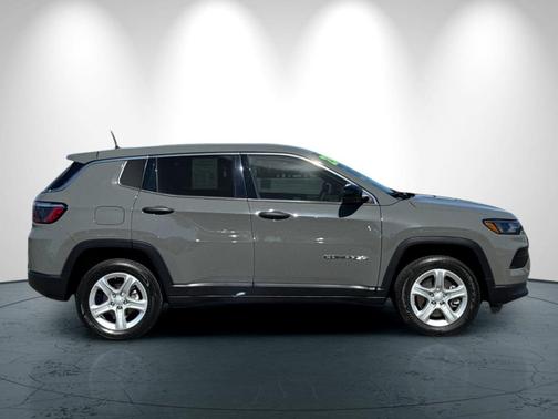 2023 Jeep Compass Sport