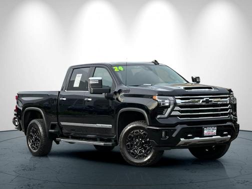 Black 2024 Chevrolet Silverado 2500 High Country