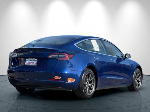 Blue 2019 Tesla Model 3 Long Range
