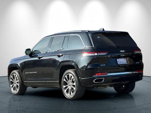 2022 Jeep Grand Cherokee Overland