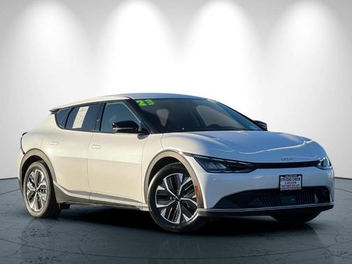 2023 Kia EV6 Light