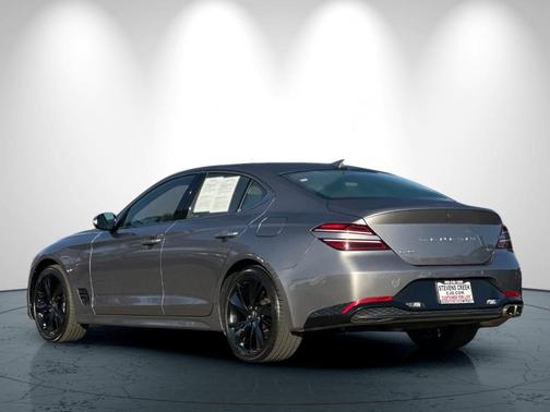 2023 Genesis G70 2.0T