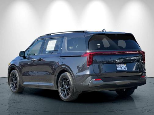 Metal 2025 Kia Carnival SX Prestige