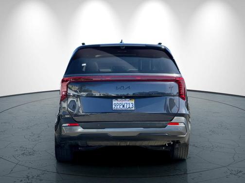 Metal 2025 Kia Carnival SX Prestige