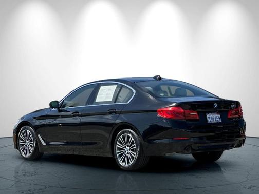 Jet Black 2019 BMW 530 i