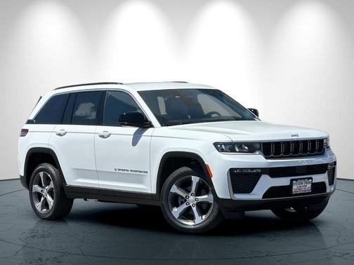 Bright White 2026 Jeep Grand Cherokee Limited 4x4