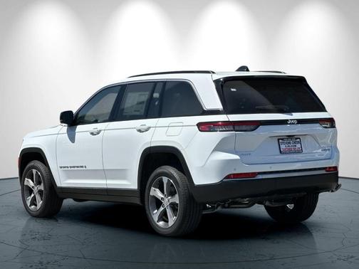 Bright White 2026 Jeep Grand Cherokee Limited 4x4