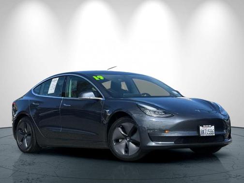 Gray 2019 Tesla Model 3 Standard Range Plus