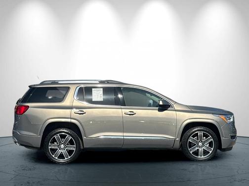 Pepperdust Metallic 2019 GMC Acadia Denali