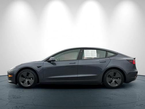 2022 Tesla Model 3 Base